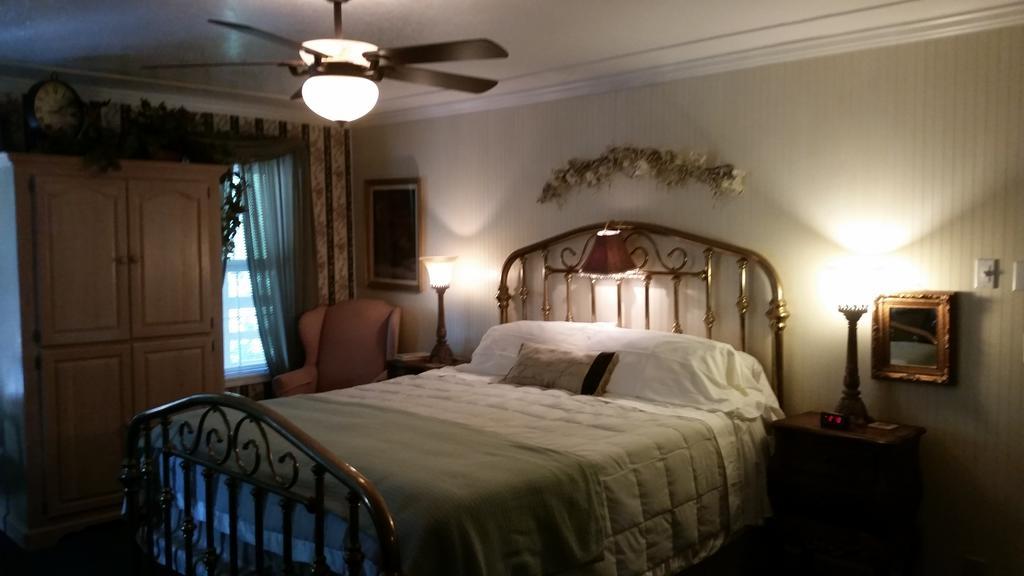 Rooster Hill Guest House Port Angeles Room photo